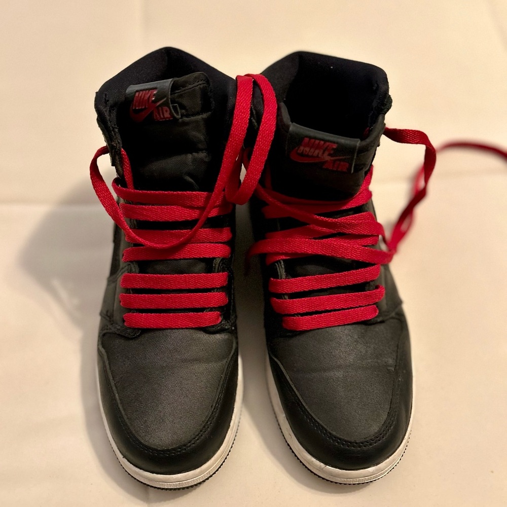 Jordan Retro 1 Black and Red